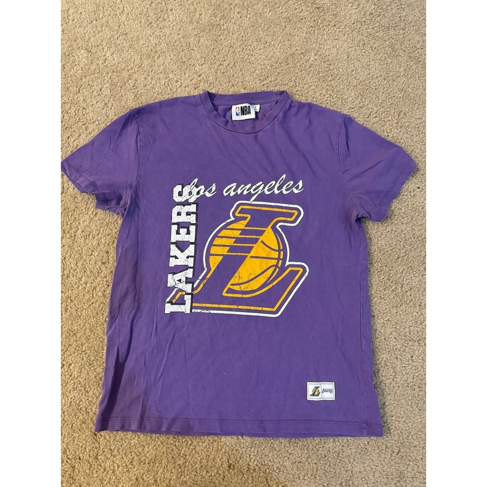 LA Lakers size small T-Shirt